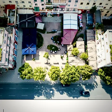 Midtown Cozy * تيرانا